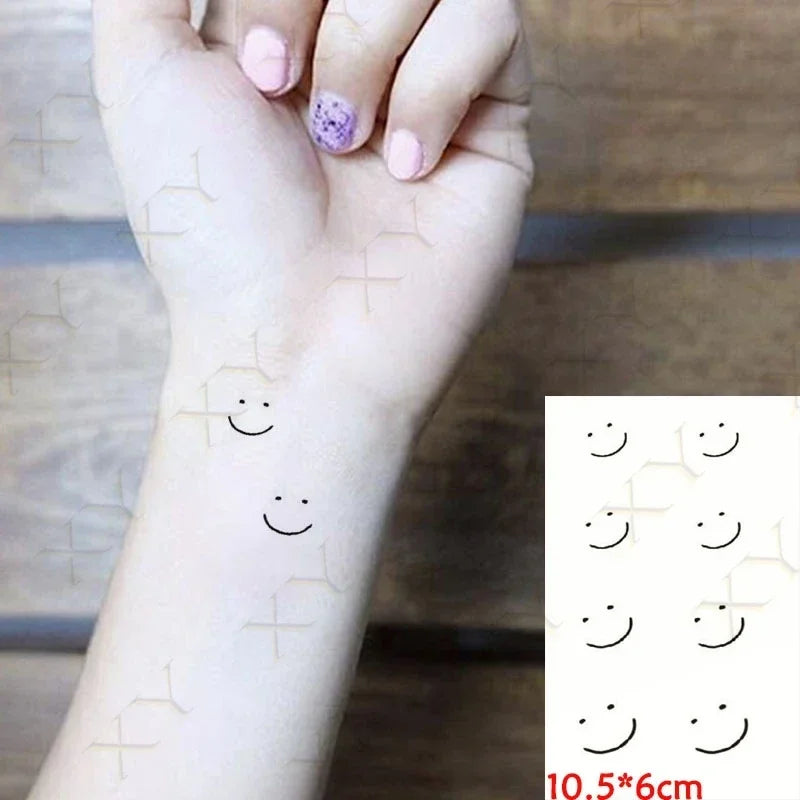 Tatouage Temporaire Cœur Noir – Dessin à la Main Waterproof