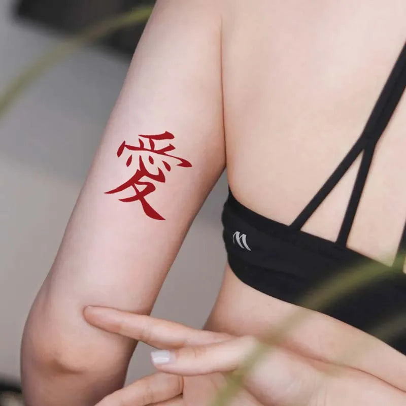 Tatouage Temporaire Japonais 'Love' (愛) - Calligraphie Waterproof Réaliste